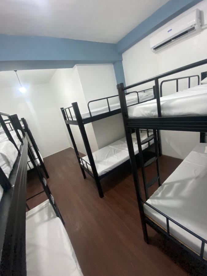 Lime Lite Manila Hostel Макати Экстерьер фото