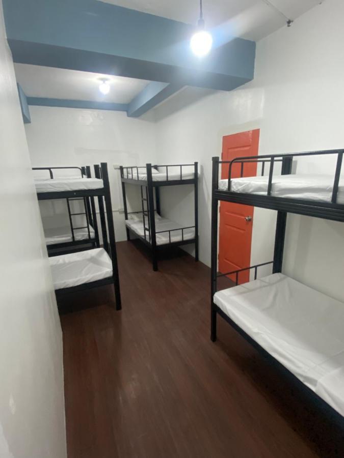 Lime Lite Manila Hostel Макати Экстерьер фото